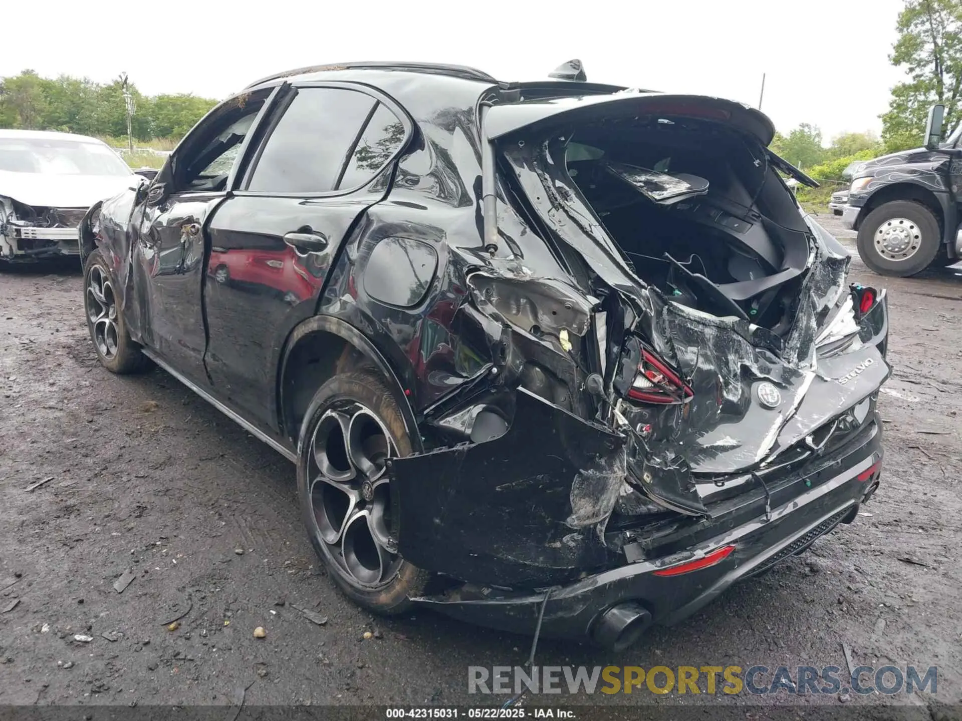 3 Photograph of a damaged car ZASPAKBN2R7D74217 ALFA ROMEO STELVIO 2024