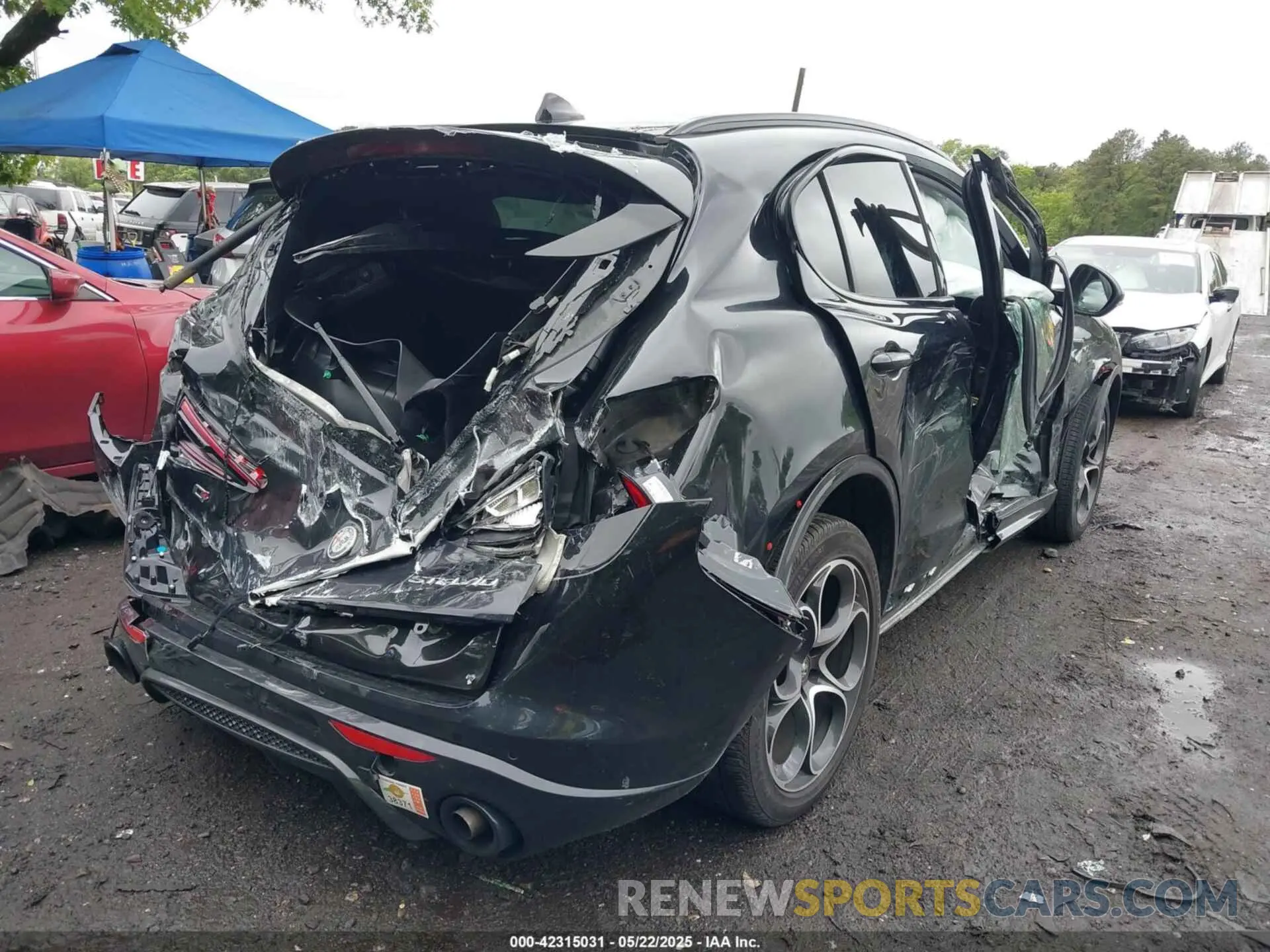 4 Photograph of a damaged car ZASPAKBN2R7D74217 ALFA ROMEO STELVIO 2024