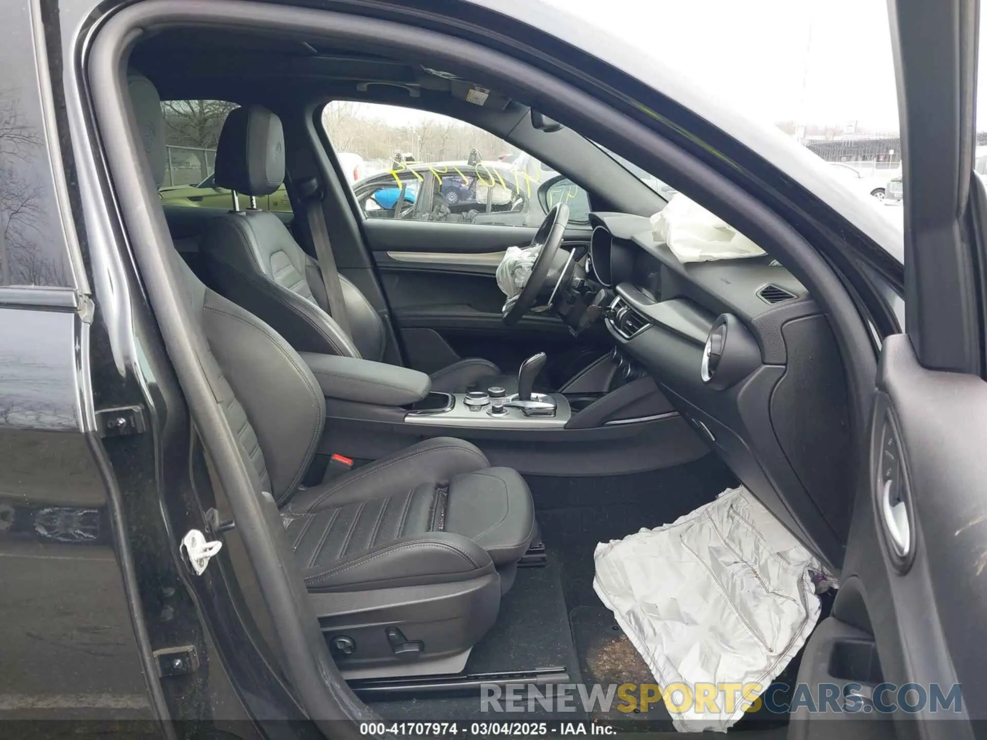 5 Photograph of a damaged car ZASPAKBN3R7D74078 ALFA ROMEO STELVIO 2024