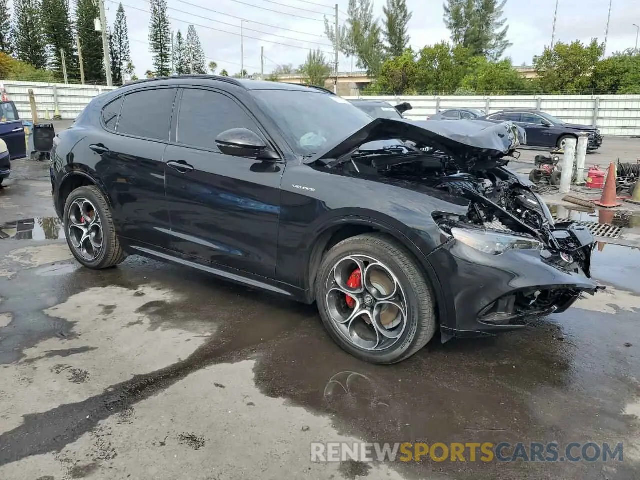 4 Photograph of a damaged car ZASPAKBN6R7D77203 ALFA ROMEO STELVIO 2024
