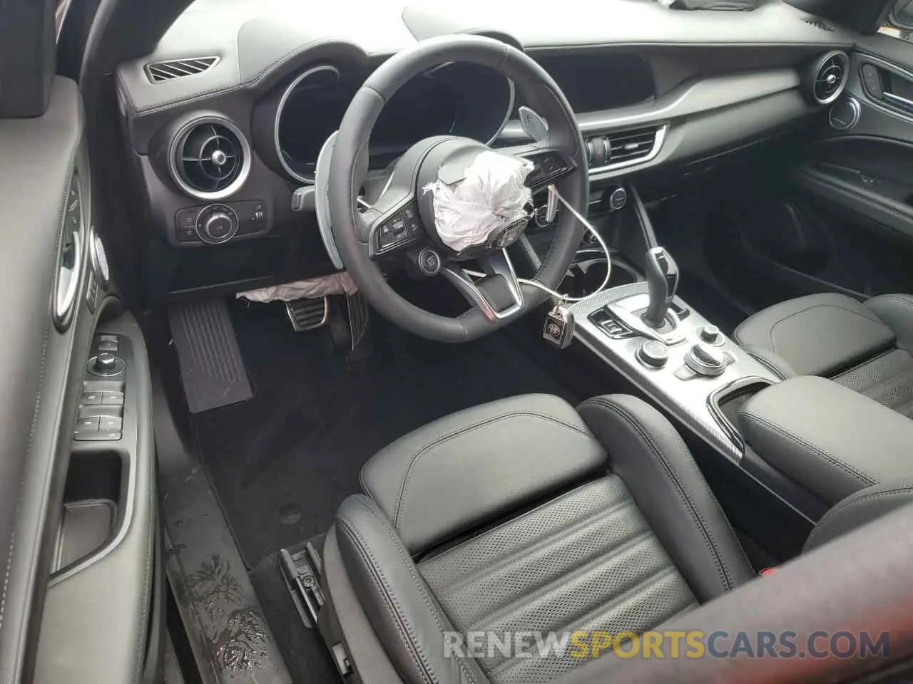 8 Photograph of a damaged car ZASPAKBN6R7D77203 ALFA ROMEO STELVIO 2024