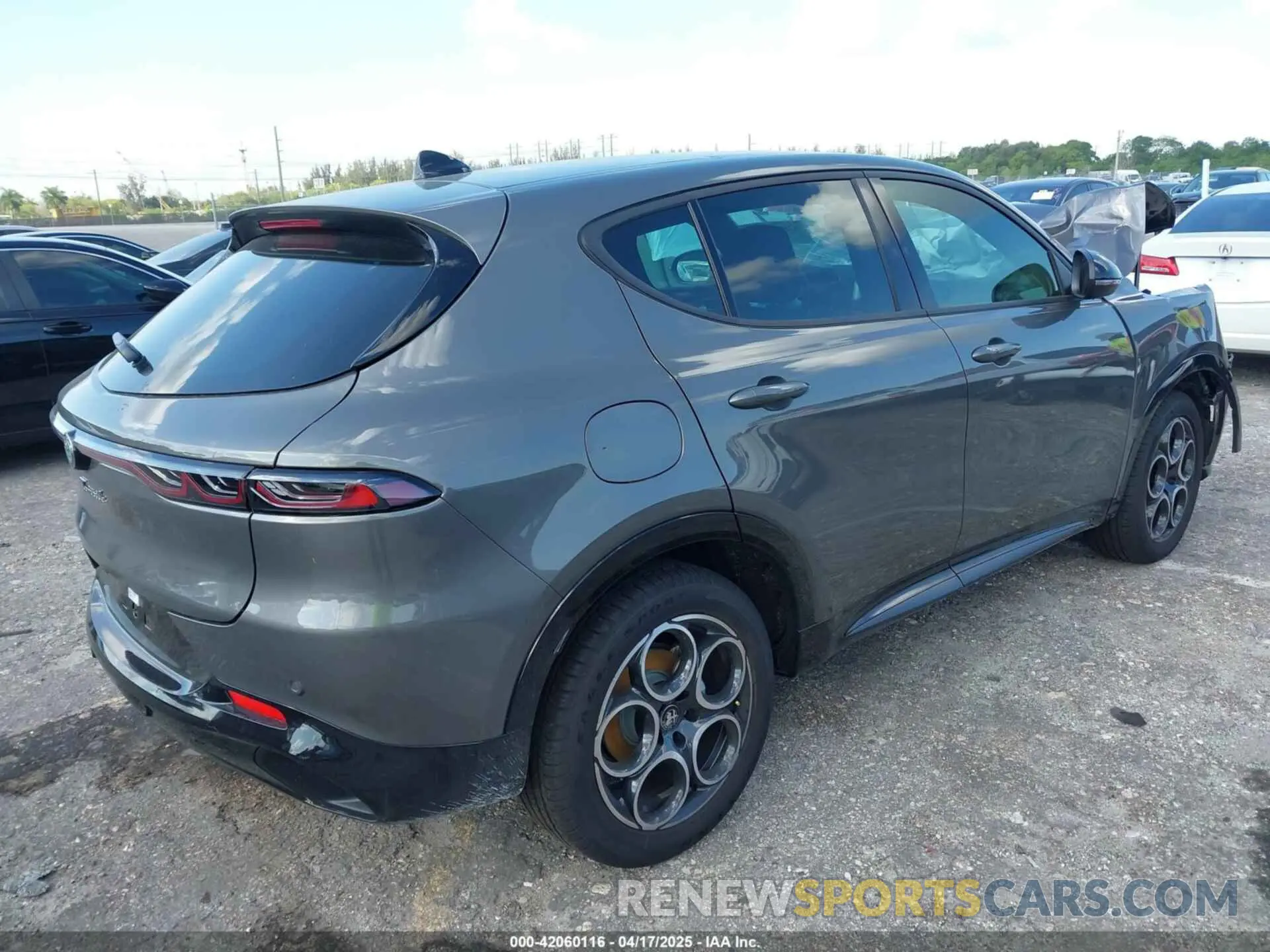 4 Photograph of a damaged car ZASNATAN6S3090601 ALFA ROMEO TONALE 2025