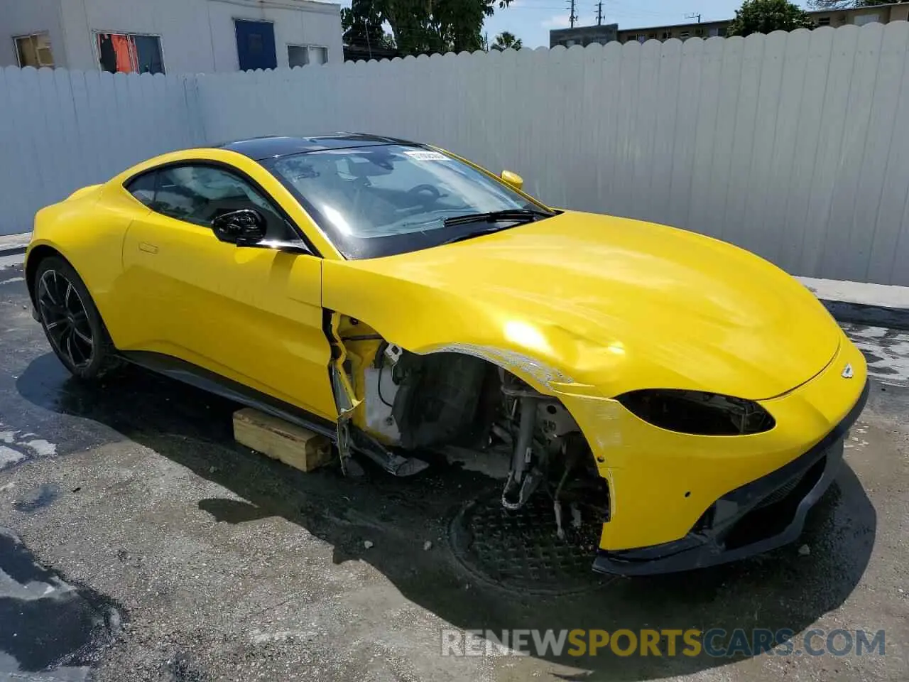 4 Photograph of a damaged car SCFSMGAW6KGN01897 ASTON MARTIN ALL MODELS 2019
