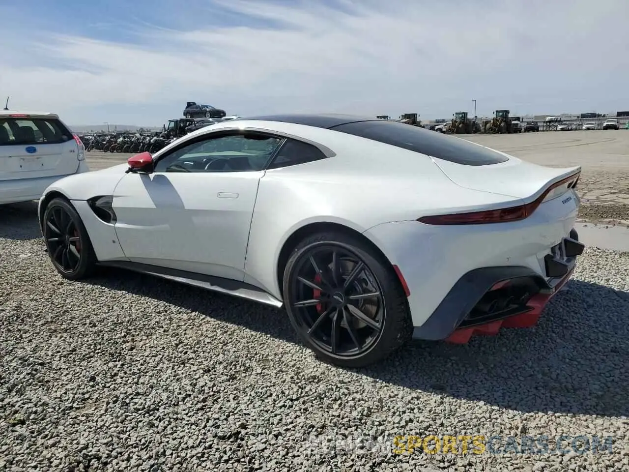 2 Фотография поврежденного автомобиля SCFSMGAW9KGN02588 ASTON MARTIN ALL MODELS 2019