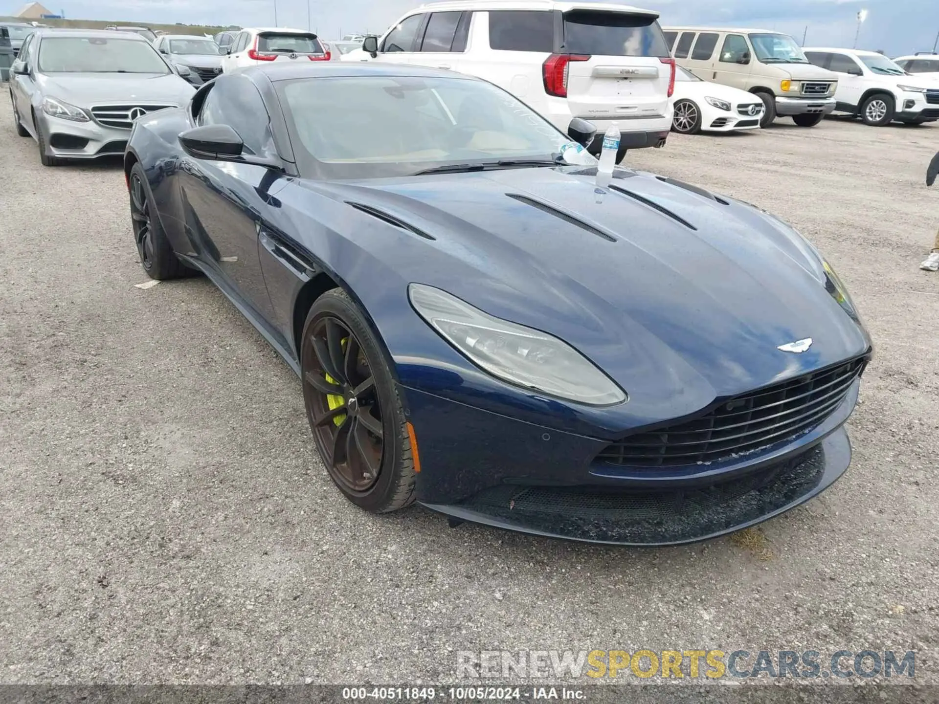 1 Photograph of a damaged car SCFRMFEV7KGL06384 ASTON MARTIN DB11 2019