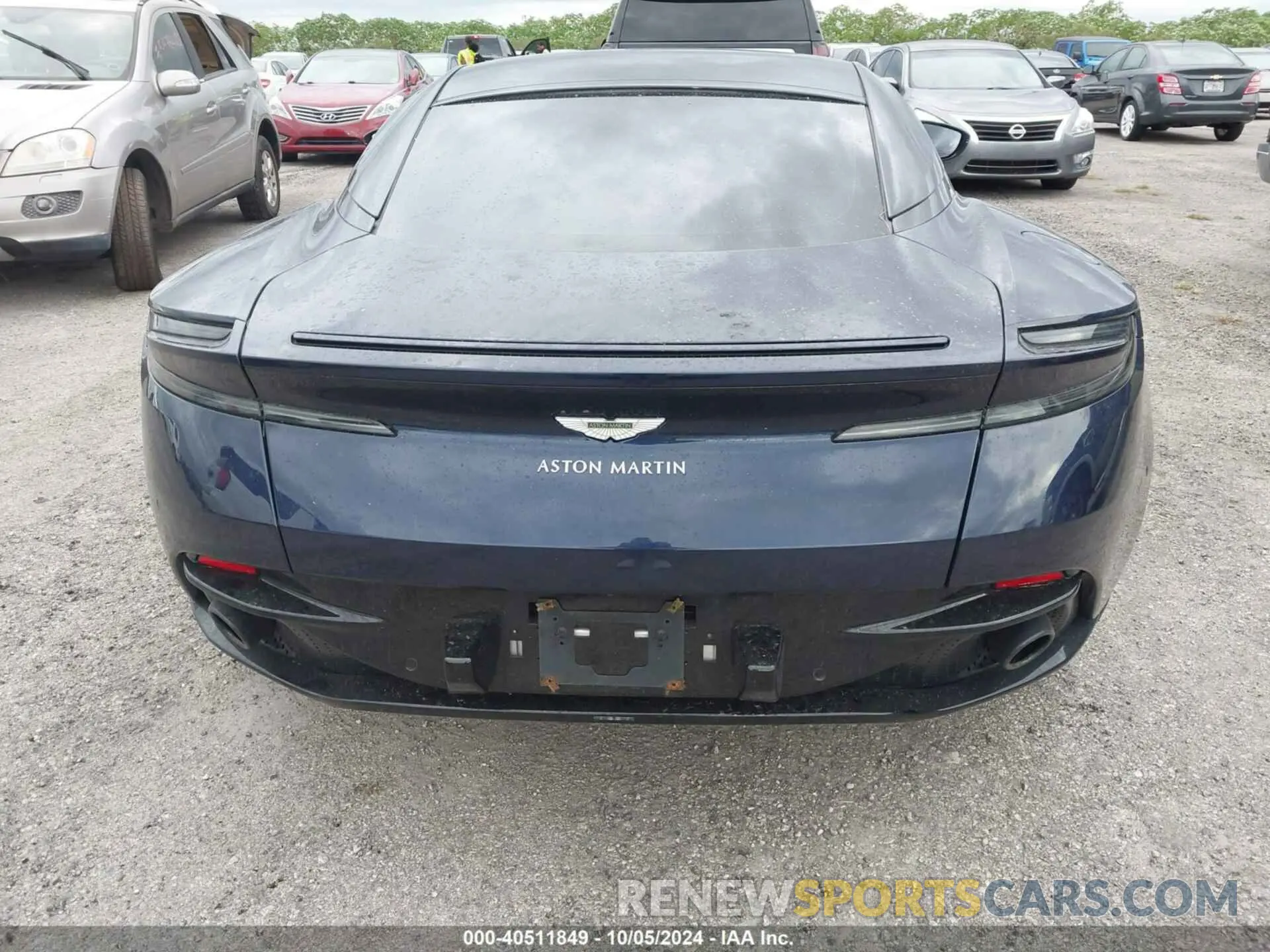 16 Photograph of a damaged car SCFRMFEV7KGL06384 ASTON MARTIN DB11 2019
