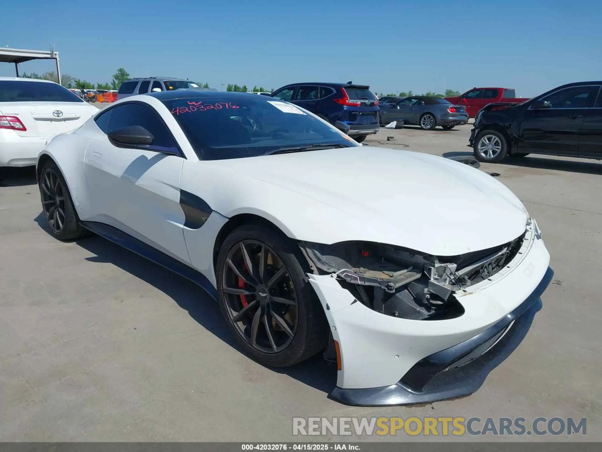 1 Photograph of a damaged car SCFSMGAW4KGN01848 ASTON MARTIN VANTAGE 2019