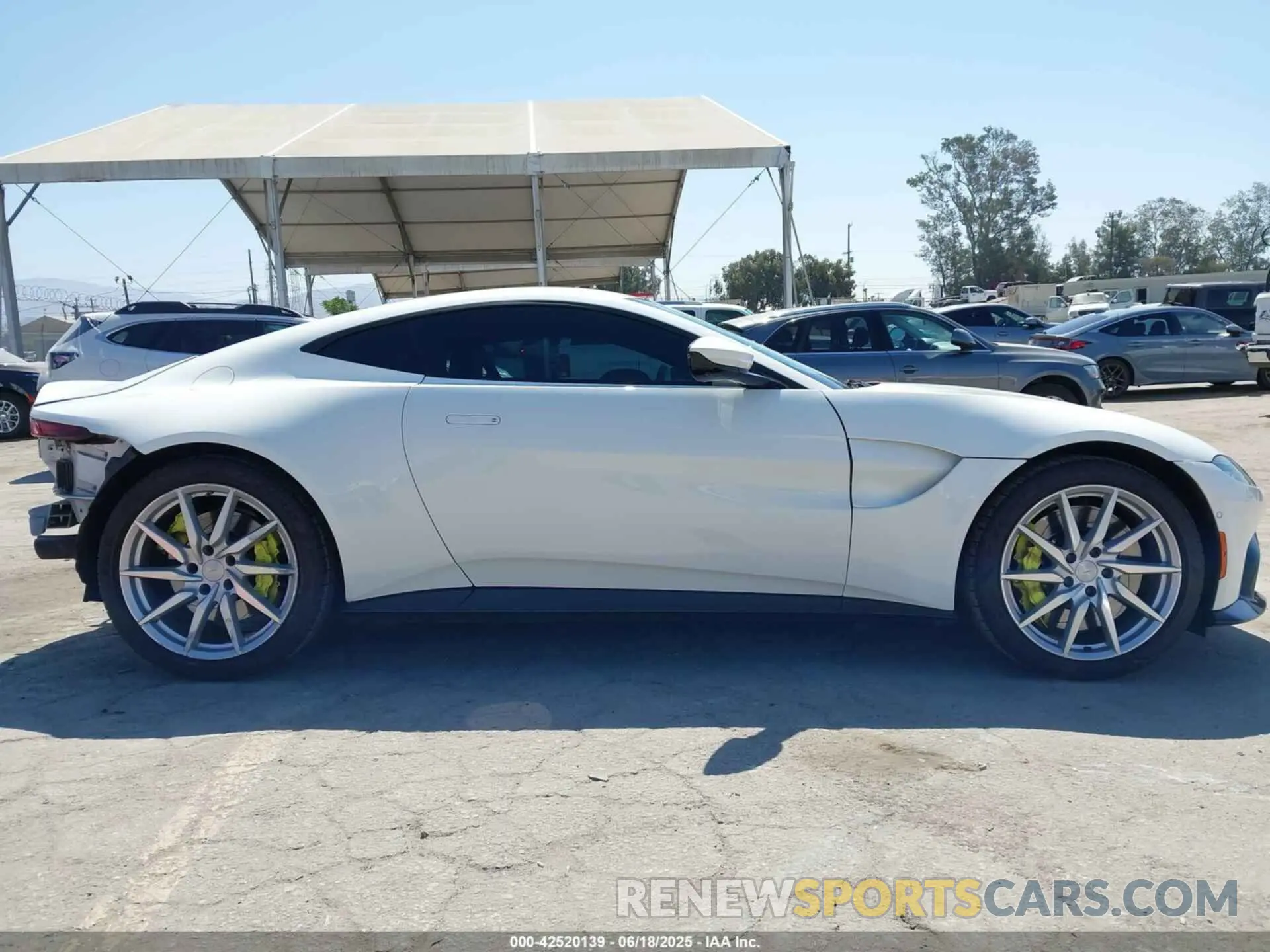 14 Фотография поврежденного автомобиля SCFSMGAW6LGN03294 ASTON MARTIN VANTAGE 2020