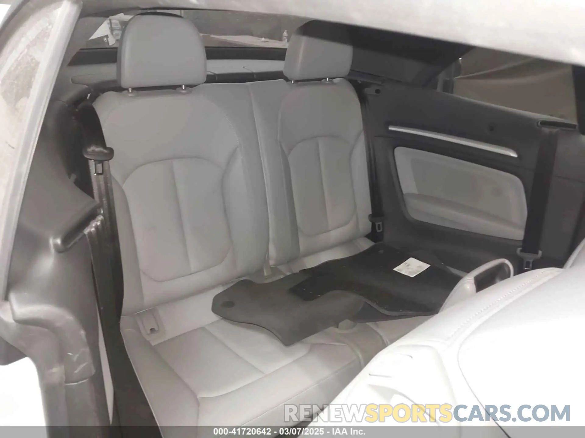8 Photograph of a damaged car WAU6ULFF8K1029624 AUDI A3 2019
