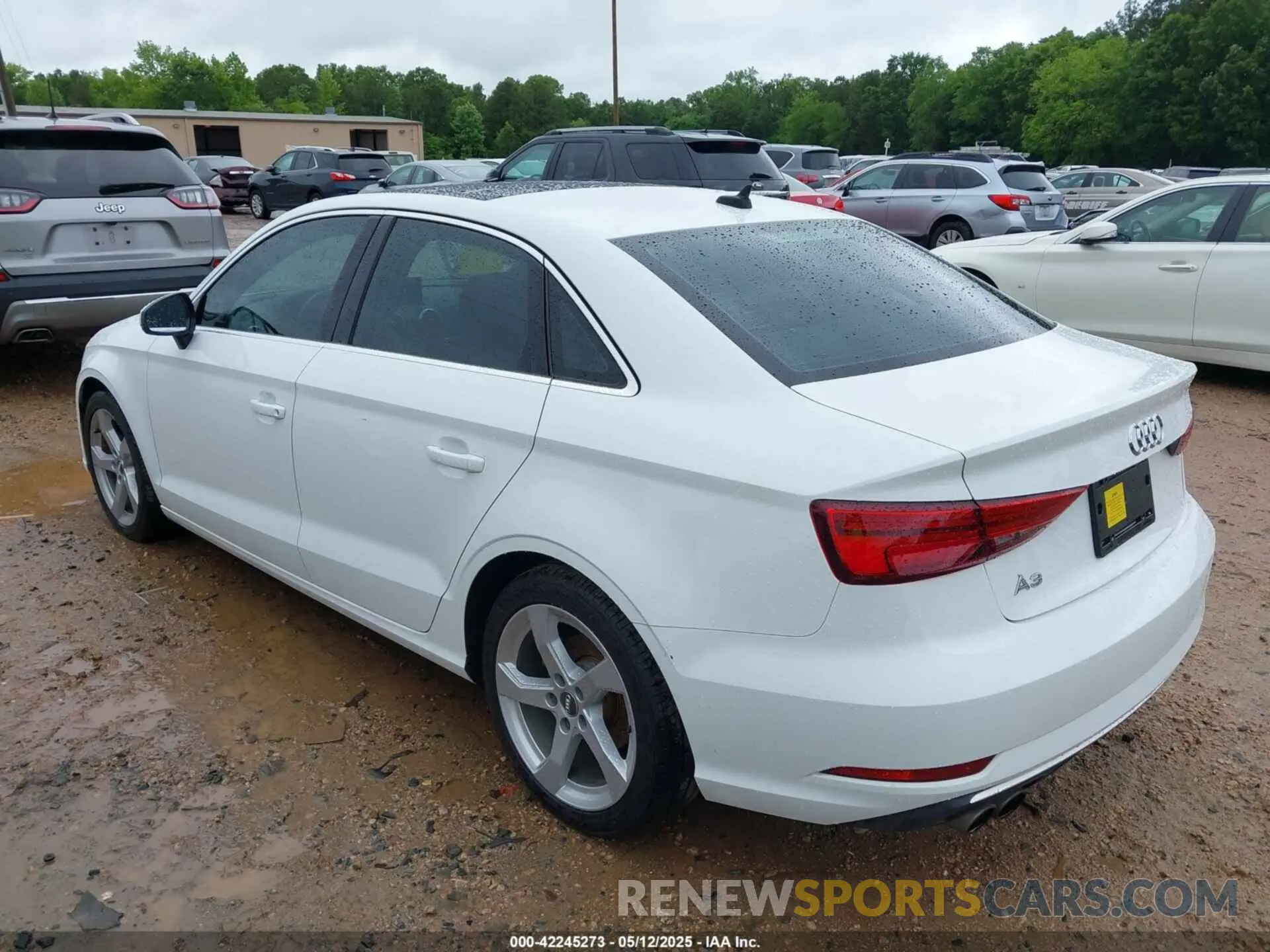 3 Photograph of a damaged car WAUAUGFF6K1010085 AUDI A3 2019