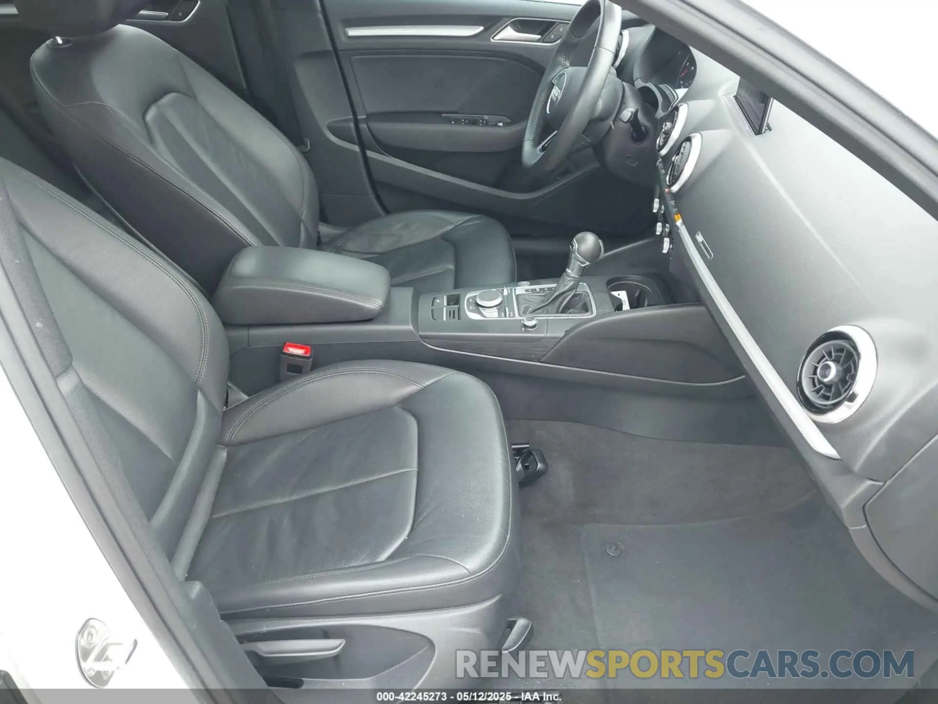 5 Photograph of a damaged car WAUAUGFF6K1010085 AUDI A3 2019