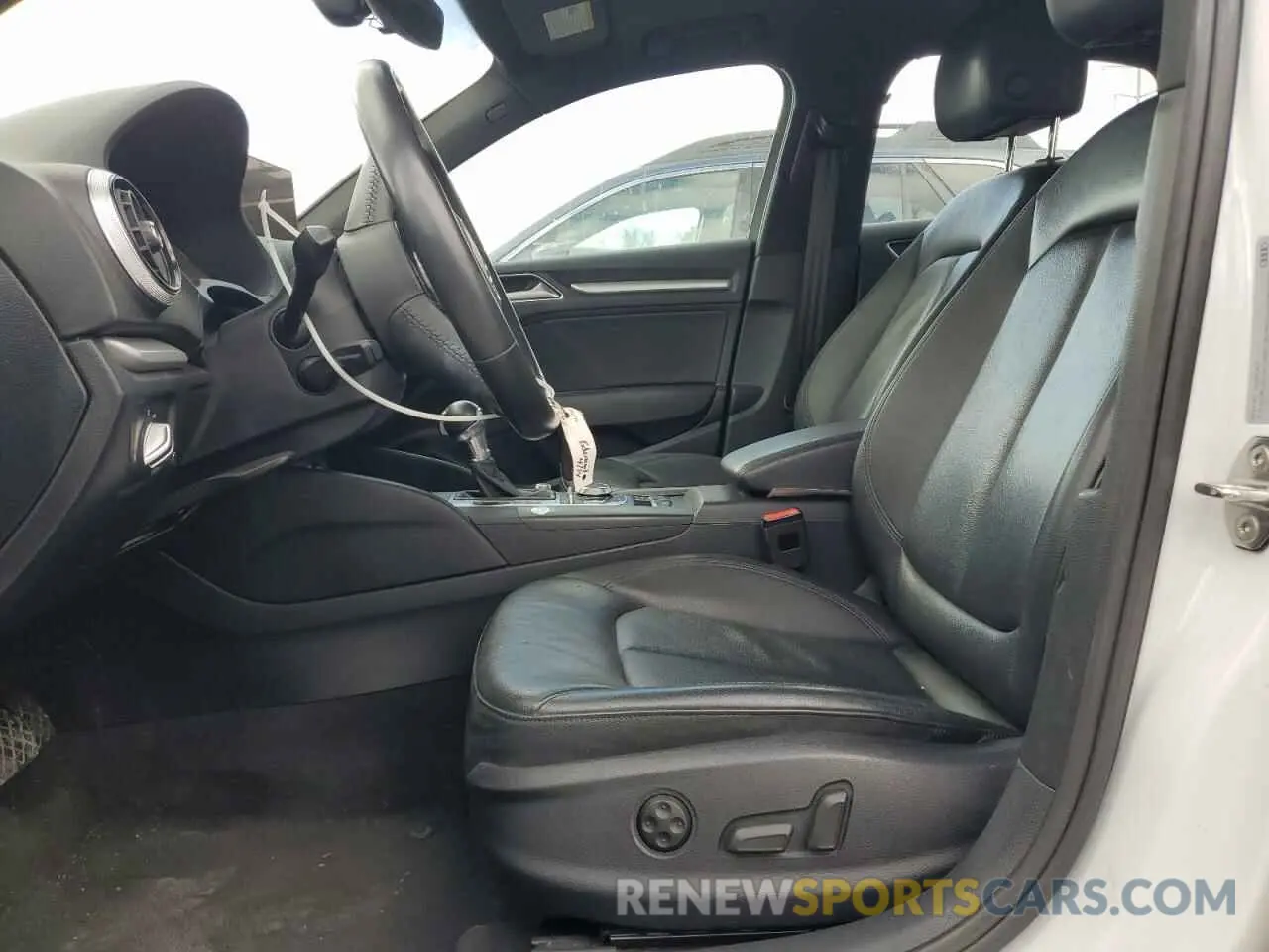 7 Photograph of a damaged car WAUAUGFF8K1008886 AUDI A3 2019
