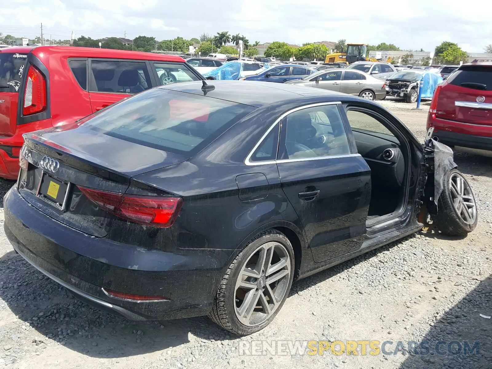 4 Photograph of a damaged car WAUAUGFFXK1014785 AUDI A3 2019