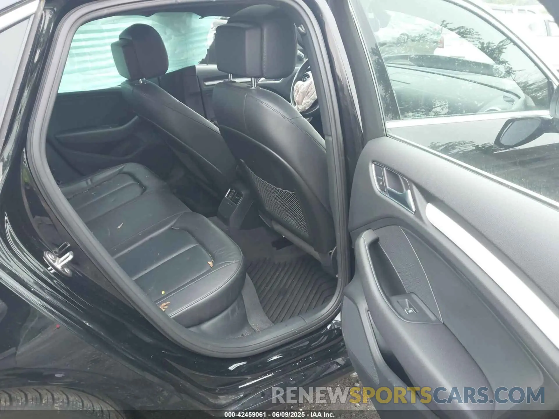 8 Photograph of a damaged car WAUBEGFF5KA079898 AUDI A3 2019