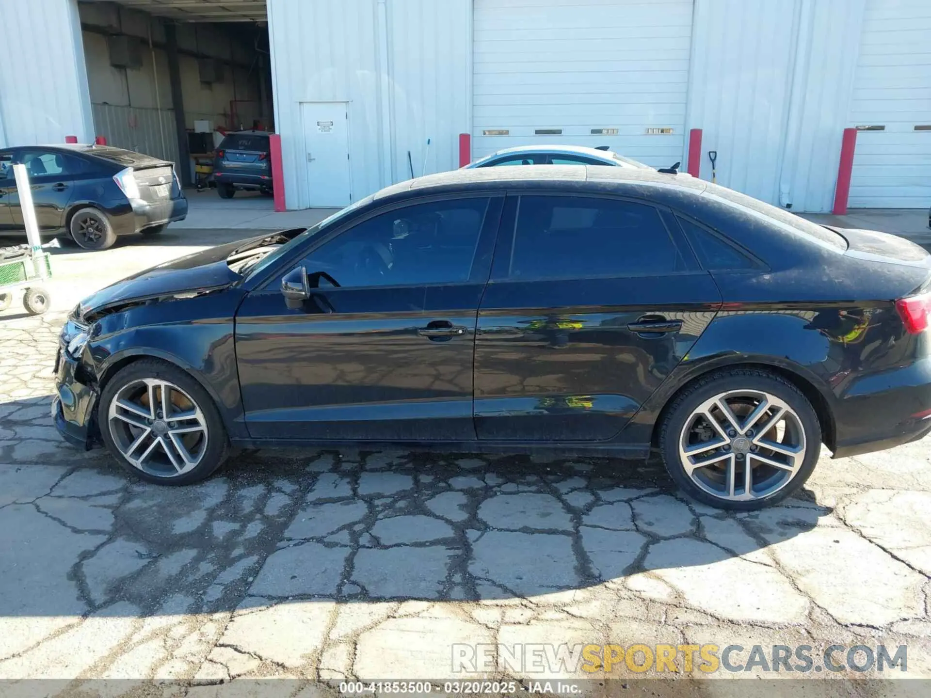 14 Photograph of a damaged car WAUBEGFF6K1017930 AUDI A3 2019