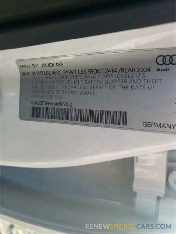 10 Photograph of a damaged car WAUBEGFF8KA086022 AUDI A3 2019