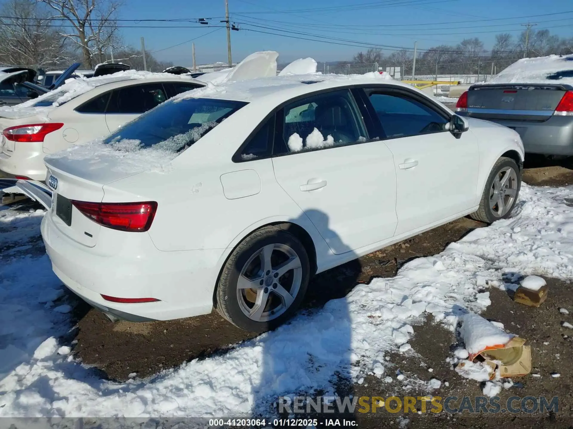 4 Фотография поврежденного автомобиля WAUBEGFFXKA081971 AUDI A3 2019