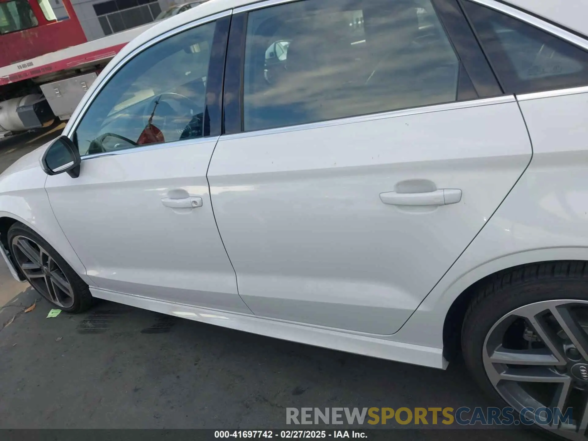 15 Фотография поврежденного автомобиля WAUGUGFF1KA087909 AUDI A3 2019