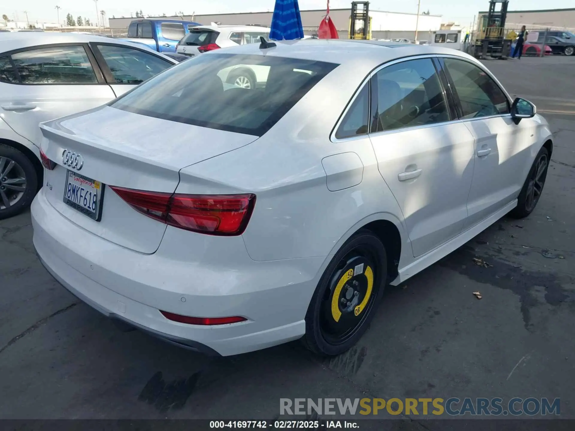 4 Фотография поврежденного автомобиля WAUGUGFF1KA087909 AUDI A3 2019
