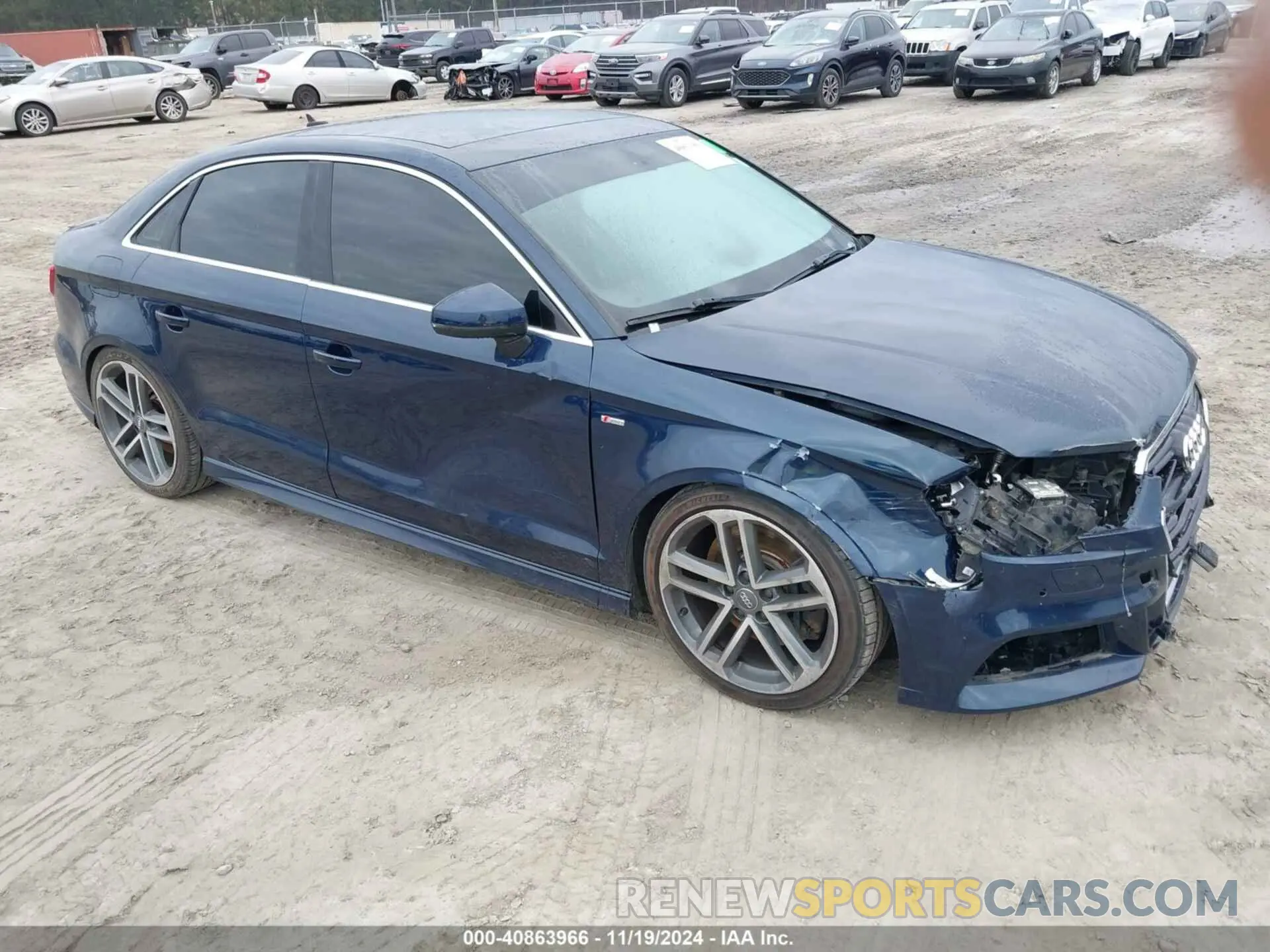 1 Фотография поврежденного автомобиля WAUJEGFF4K1016934 AUDI A3 2019