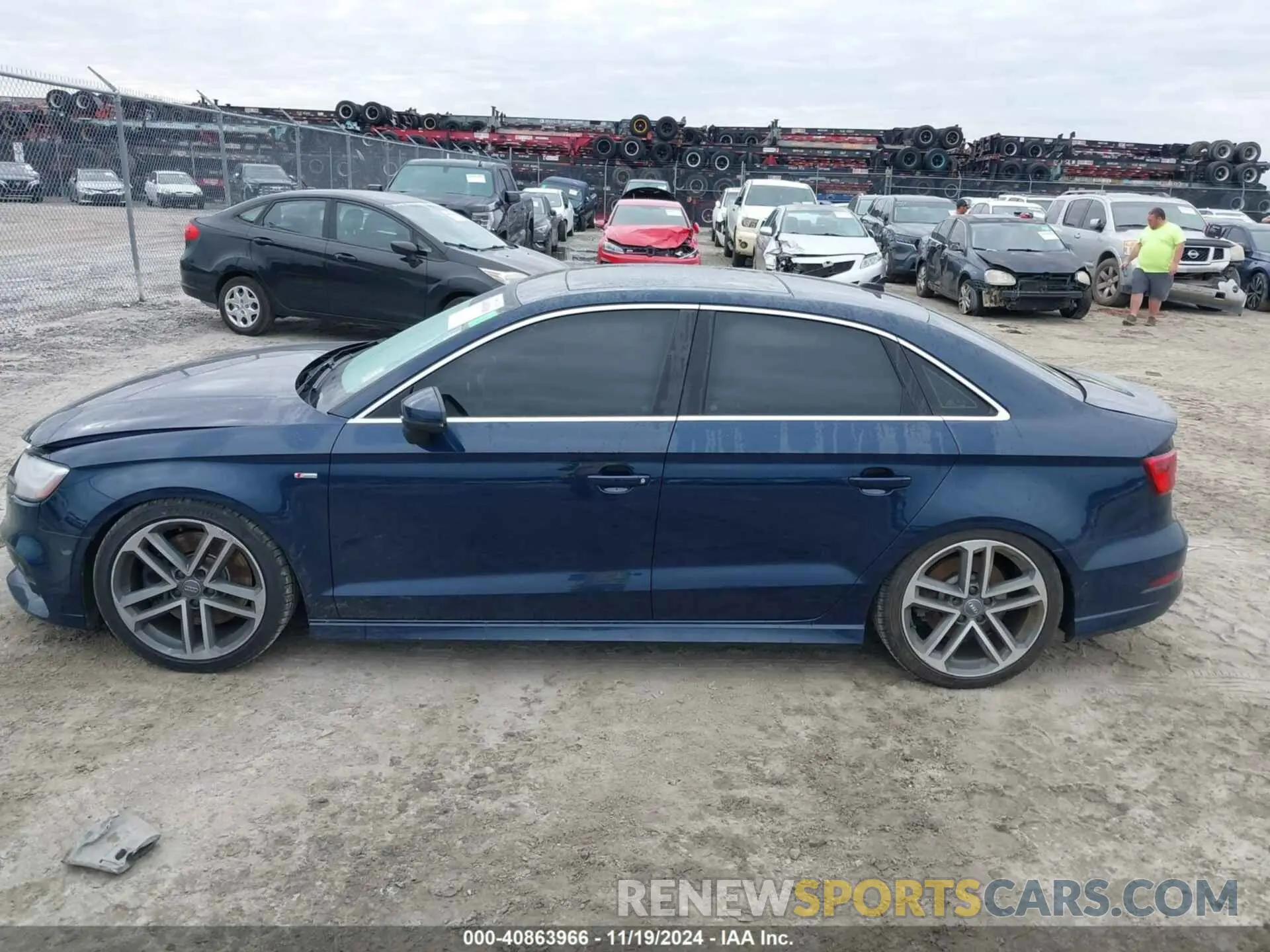 14 Фотография поврежденного автомобиля WAUJEGFF4K1016934 AUDI A3 2019