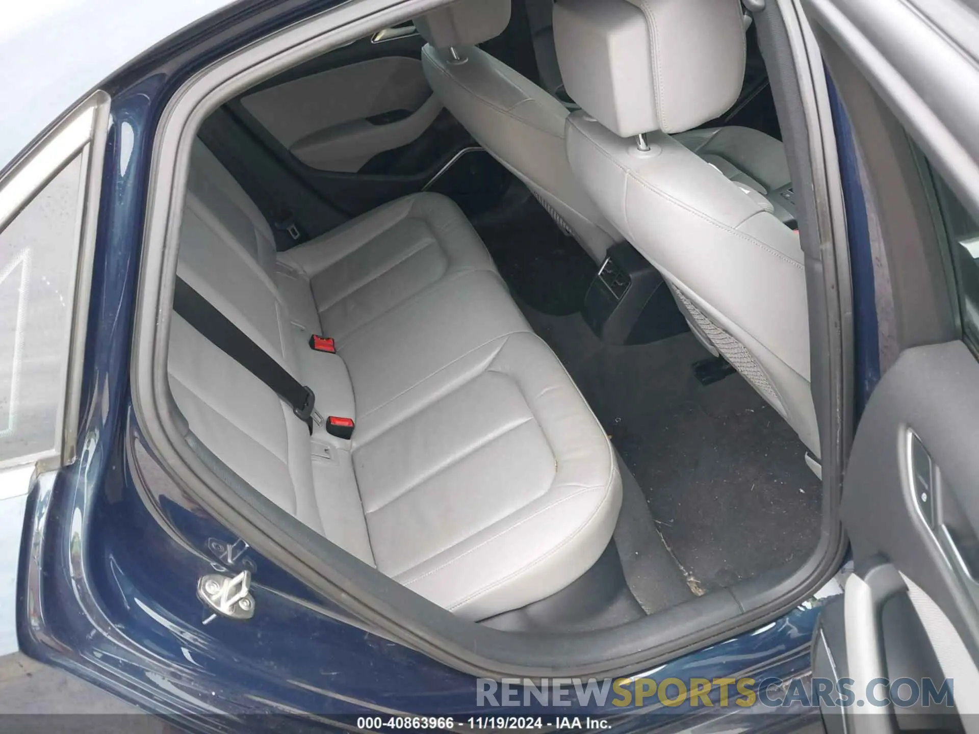 8 Фотография поврежденного автомобиля WAUJEGFF4K1016934 AUDI A3 2019