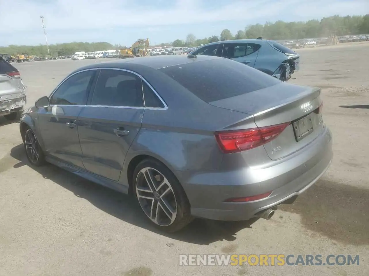 2 Фотография поврежденного автомобиля WAUJEGFF5K1017719 AUDI A3 2019