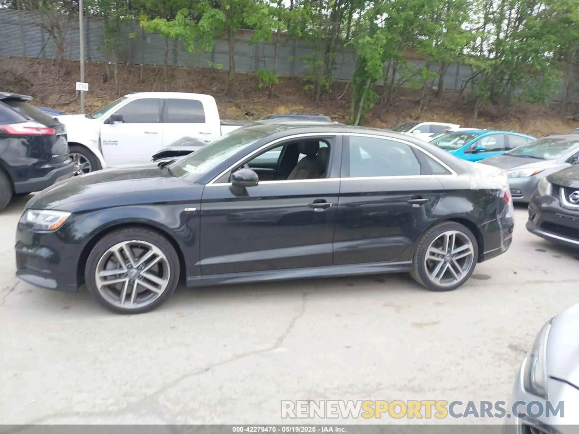 15 Photograph of a damaged car WAUJEGFF6K1017339 AUDI A3 2019