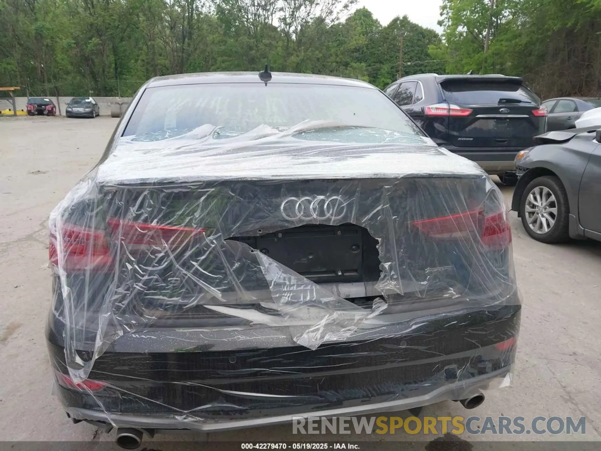 17 Photograph of a damaged car WAUJEGFF6K1017339 AUDI A3 2019