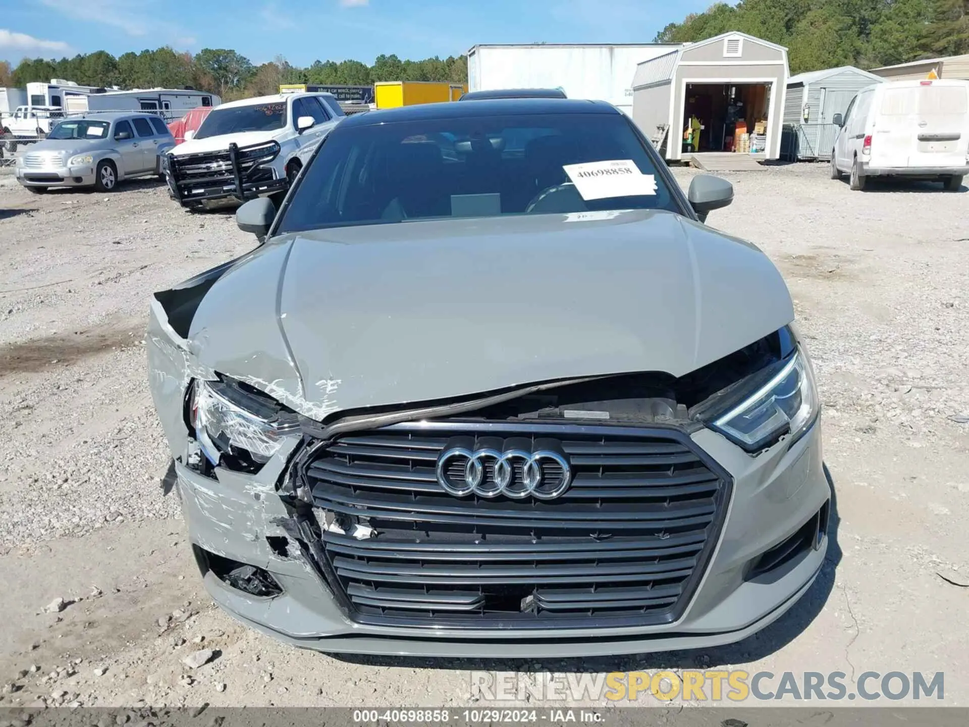 12 Фотография поврежденного автомобиля WAUAUGFF2LA018167 AUDI A3 2020