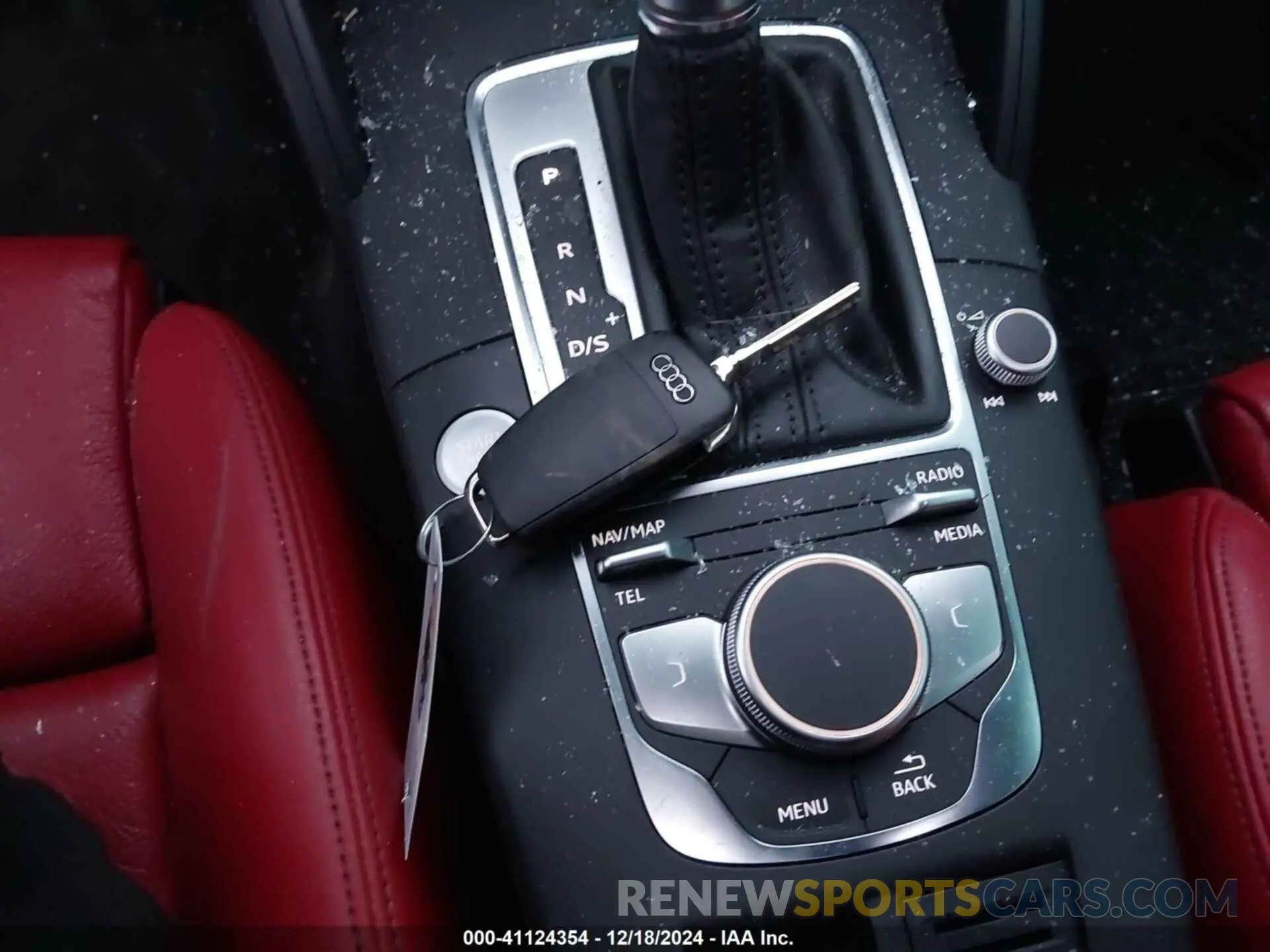11 Фотография поврежденного автомобиля WAUBEGFF0LA105860 AUDI A3 2020