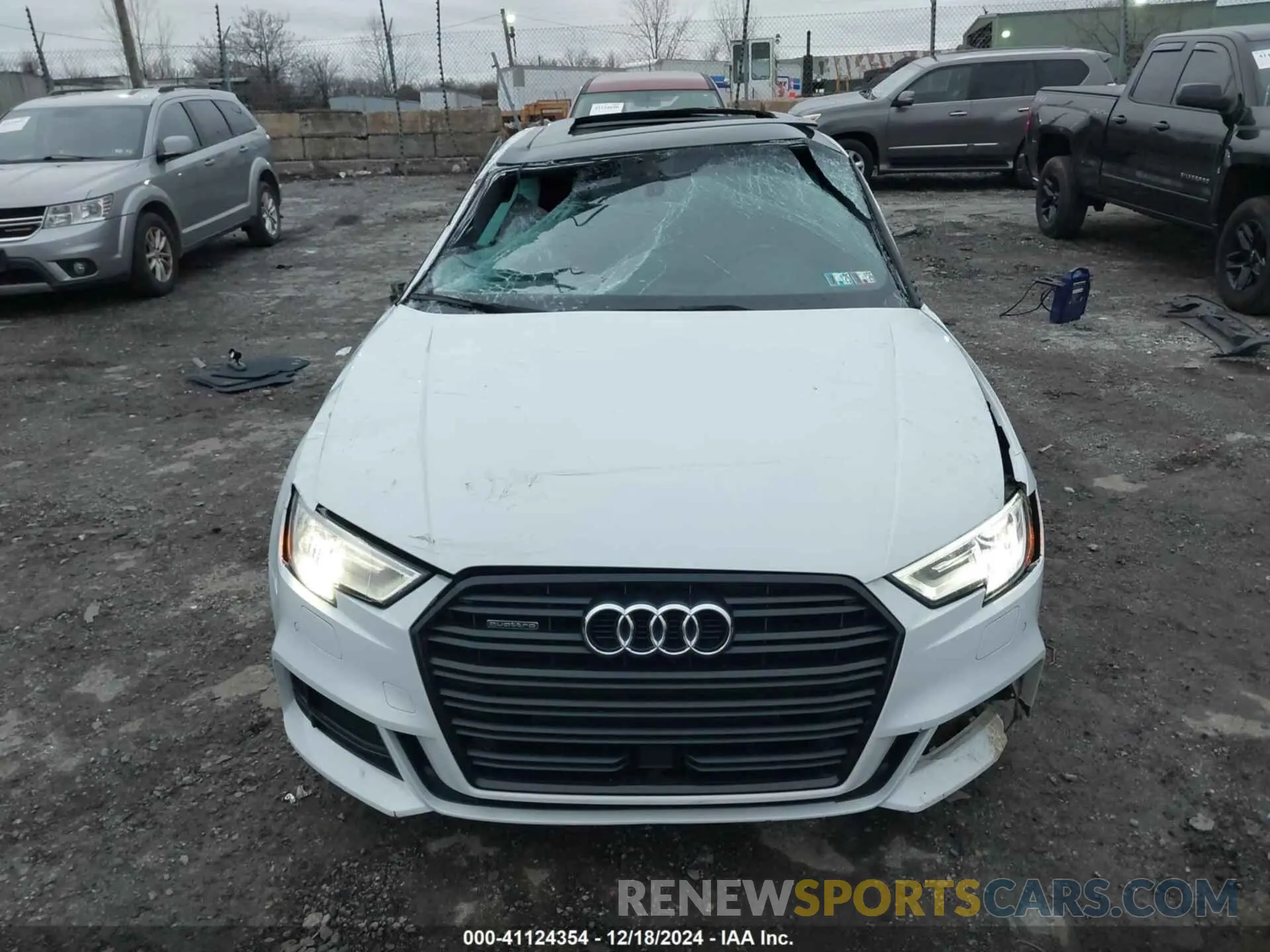 13 Фотография поврежденного автомобиля WAUBEGFF0LA105860 AUDI A3 2020