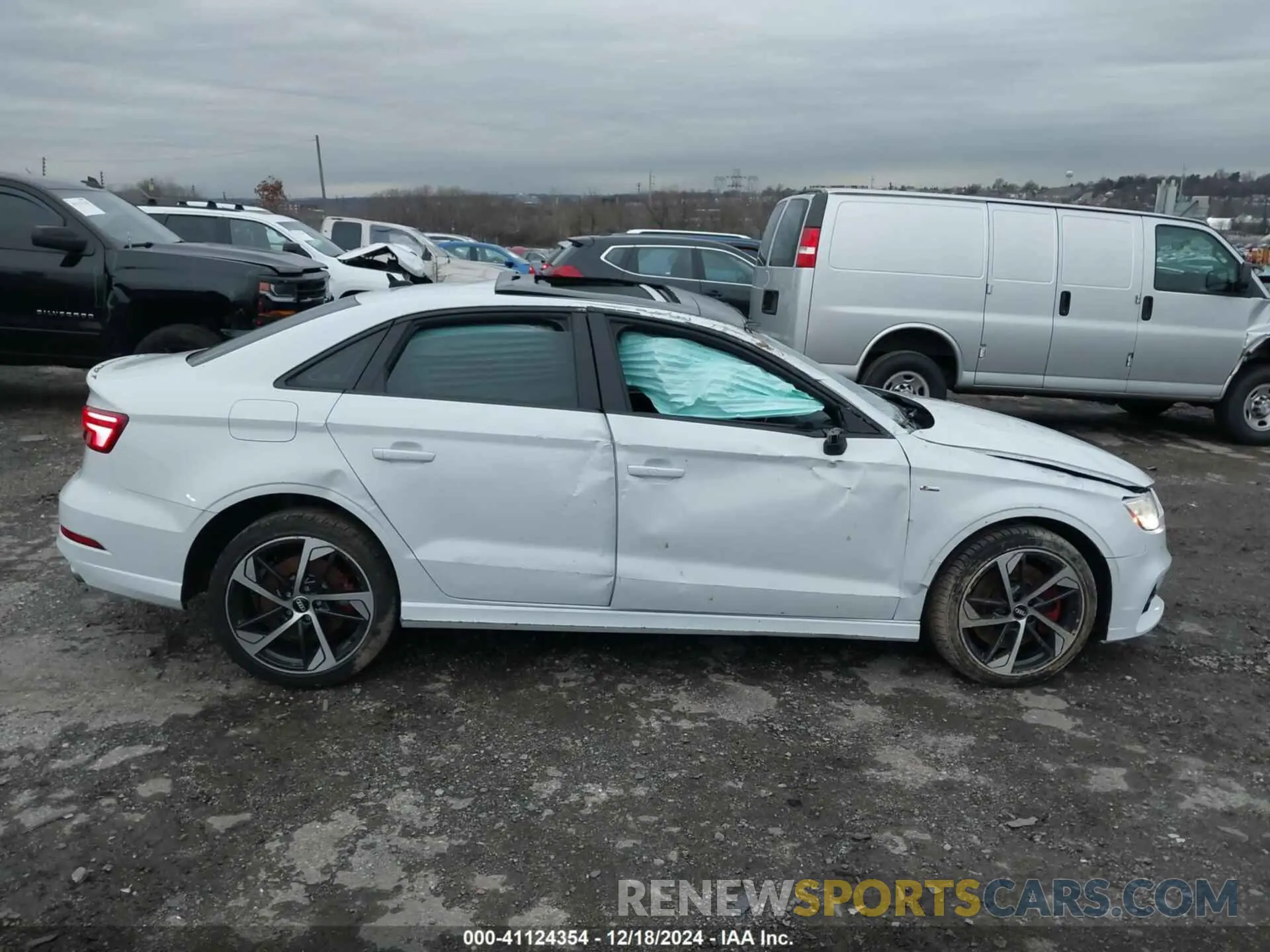 14 Фотография поврежденного автомобиля WAUBEGFF0LA105860 AUDI A3 2020