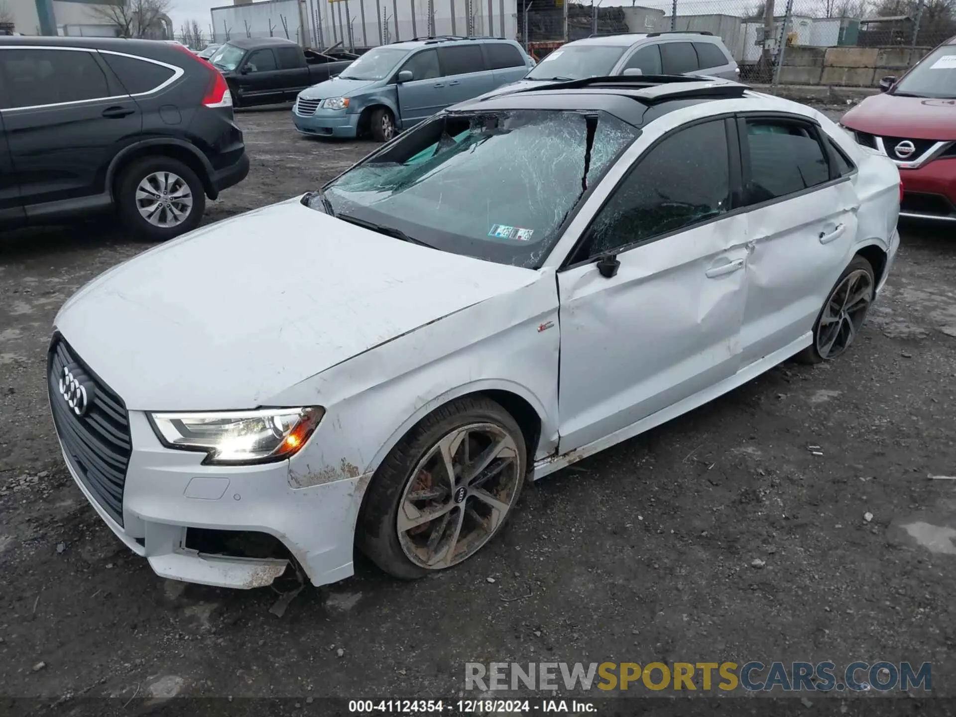 2 Фотография поврежденного автомобиля WAUBEGFF0LA105860 AUDI A3 2020