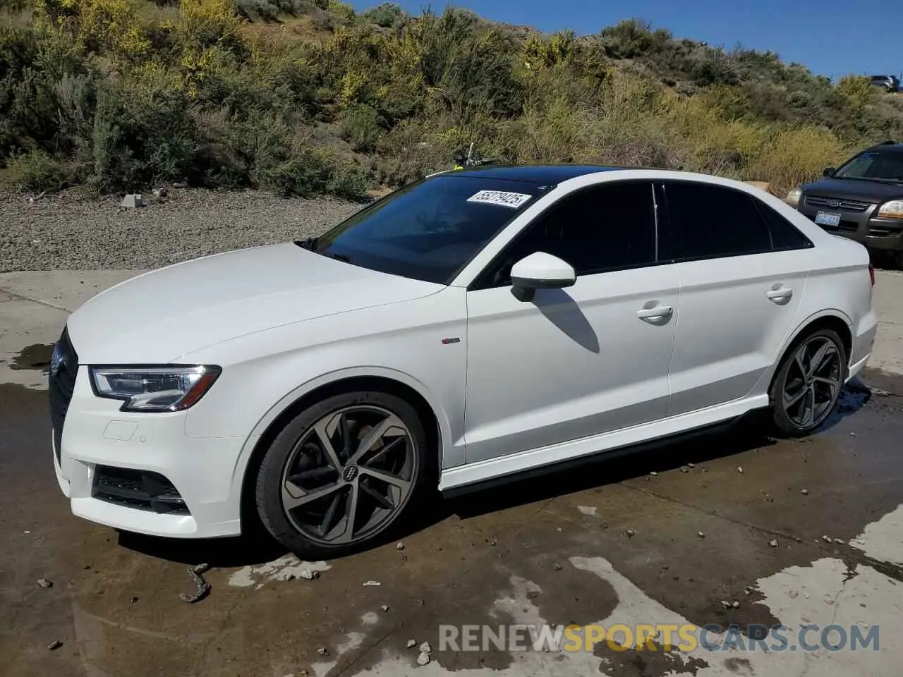 1 Фотография поврежденного автомобиля WAUBEGFF2LA102958 AUDI A3 2020