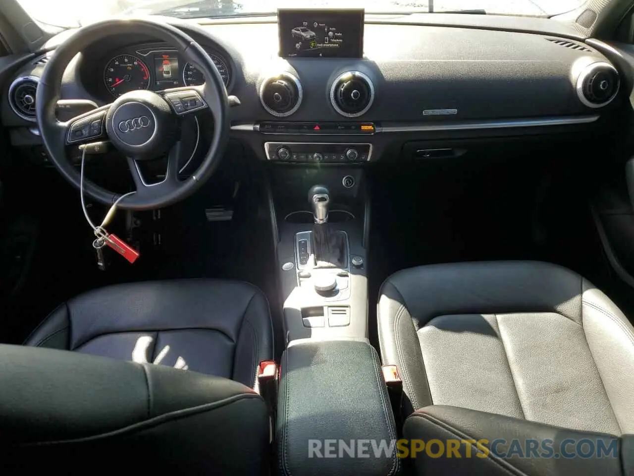 8 Фотография поврежденного автомобиля WAUBEGFF2LA102958 AUDI A3 2020