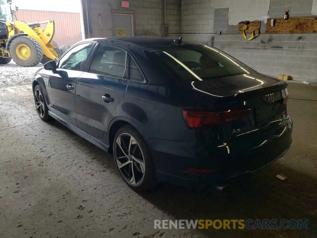 3 Фотография поврежденного автомобиля WAUBEGFF5LA098095 AUDI A3 2020