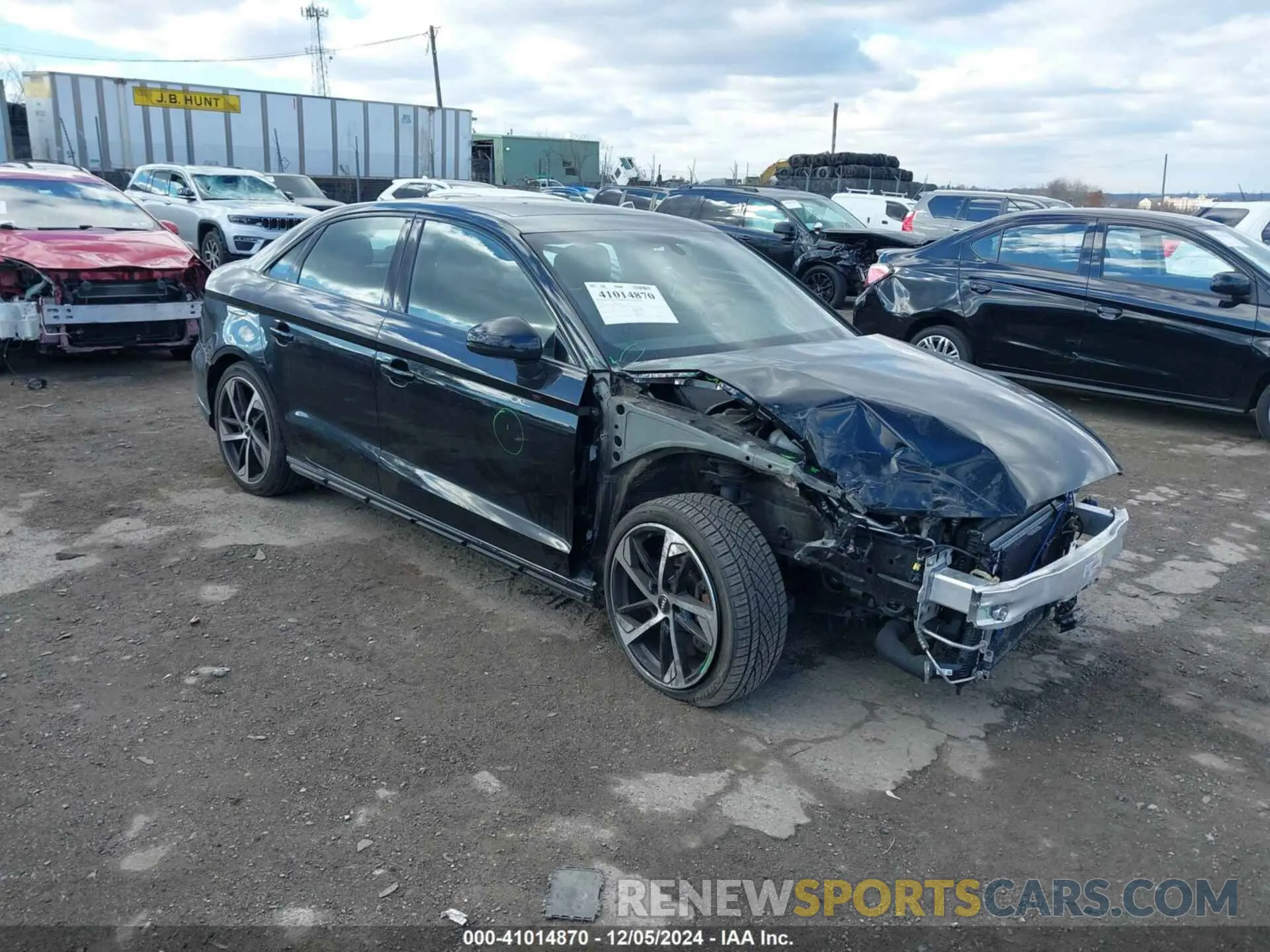 1 Фотография поврежденного автомобиля WAUBEGFF6LA006640 AUDI A3 2020