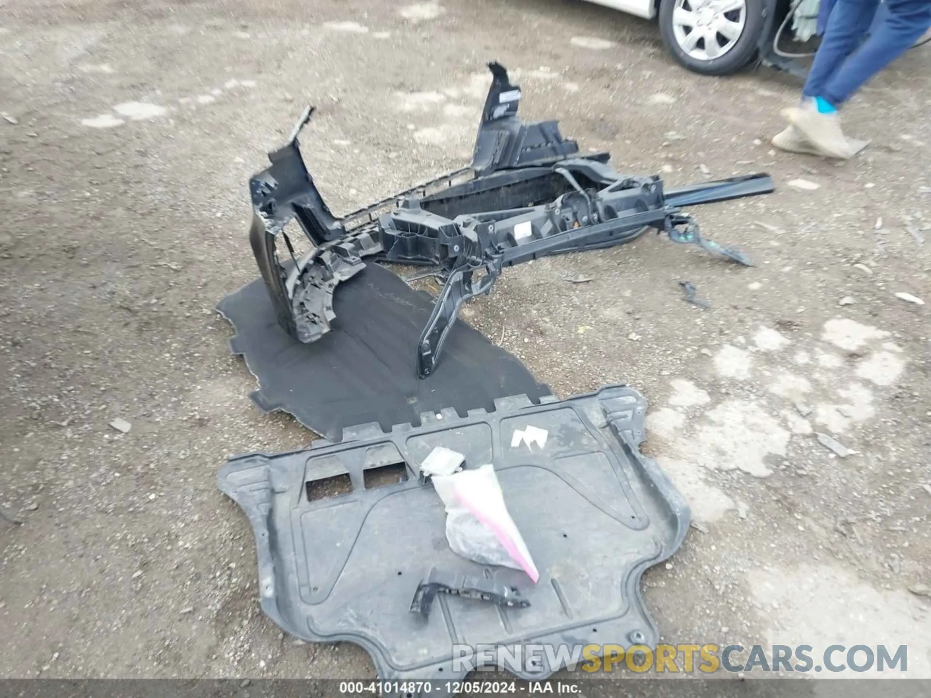 12 Фотография поврежденного автомобиля WAUBEGFF6LA006640 AUDI A3 2020