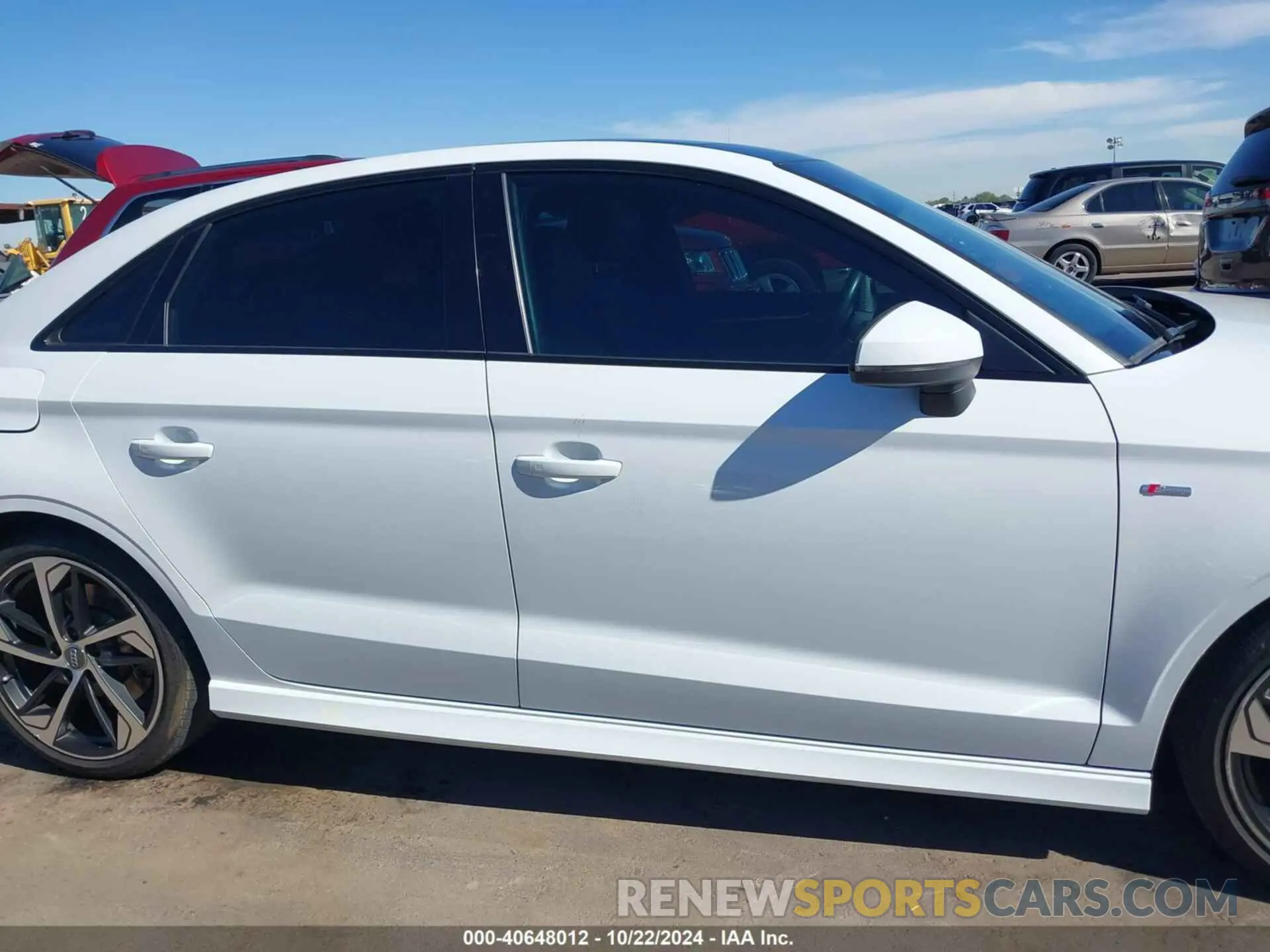 14 Фотография поврежденного автомобиля WAUBEGFF6LA059998 AUDI A3 2020