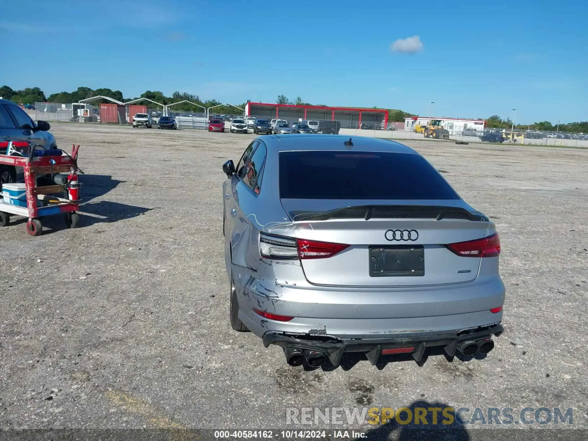 17 Фотография поврежденного автомобиля WAUBEGFF6LA090152 AUDI A3 2020