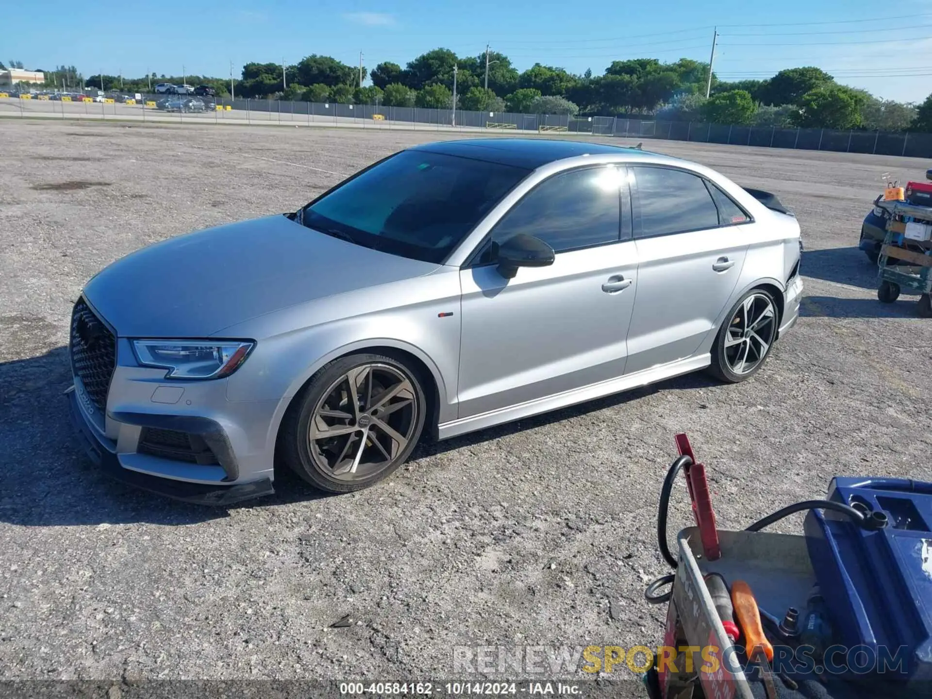 2 Фотография поврежденного автомобиля WAUBEGFF6LA090152 AUDI A3 2020
