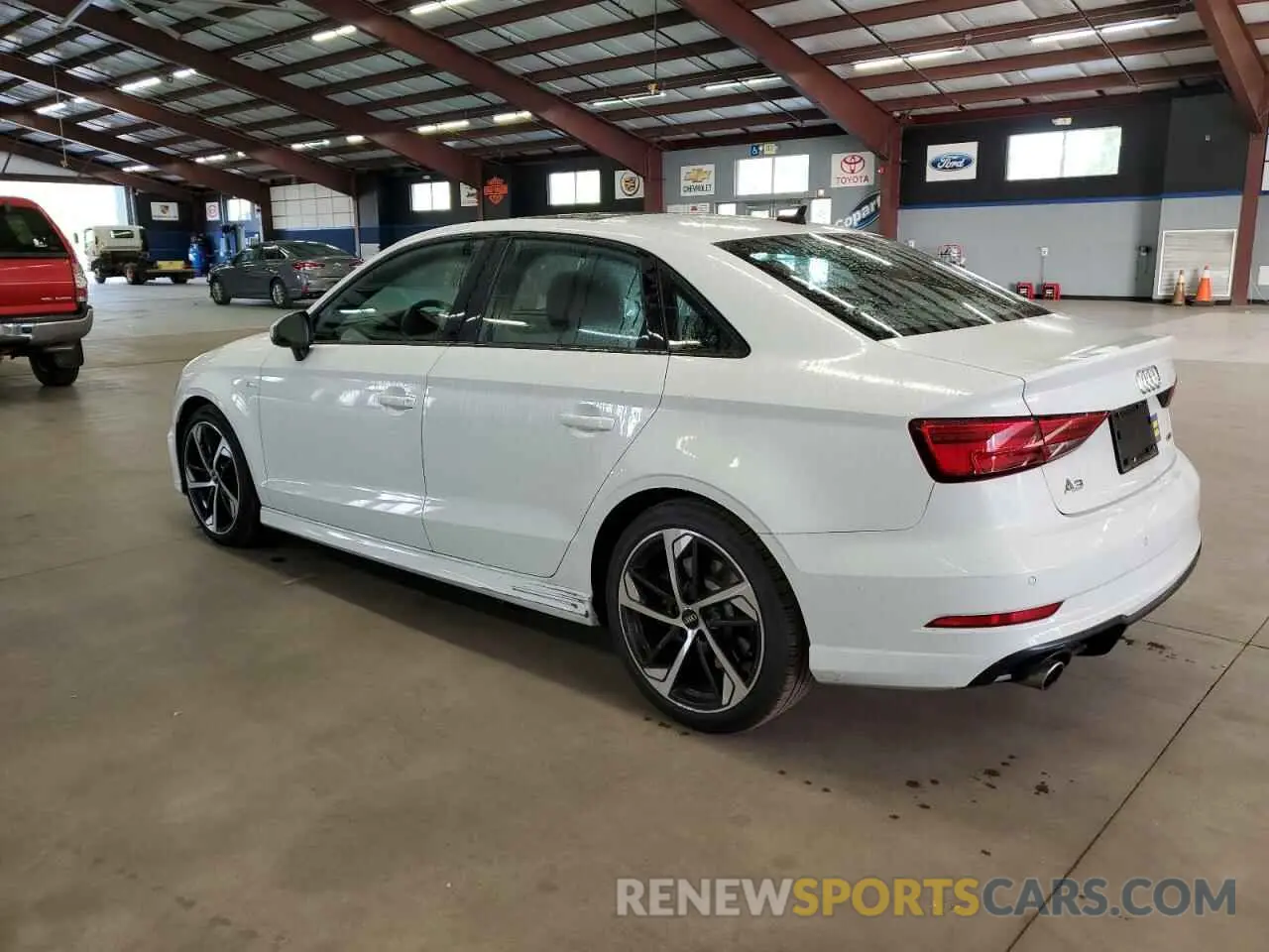 2 Фотография поврежденного автомобиля WAUJEGFF3LA001696 AUDI A3 2020