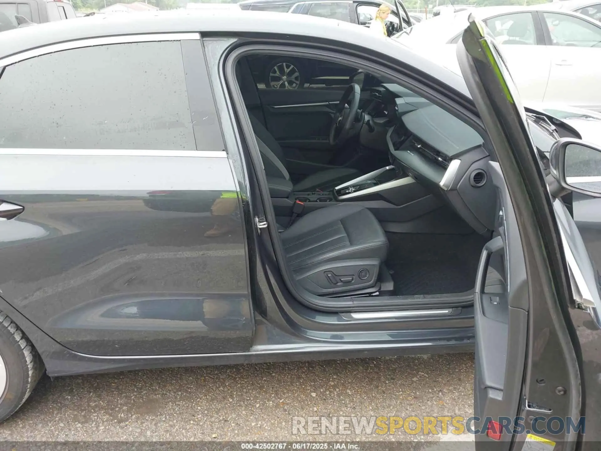 5 Фотография поврежденного автомобиля WAUAUDGY8NA075426 AUDI A3 2022