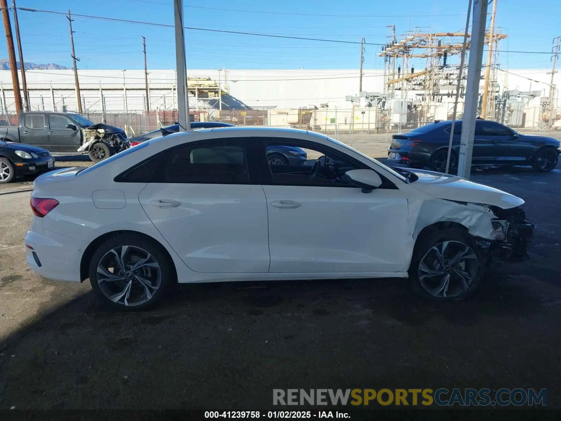 14 Фотография поврежденного автомобиля WAUBUDGY2NA098950 AUDI A3 2022
