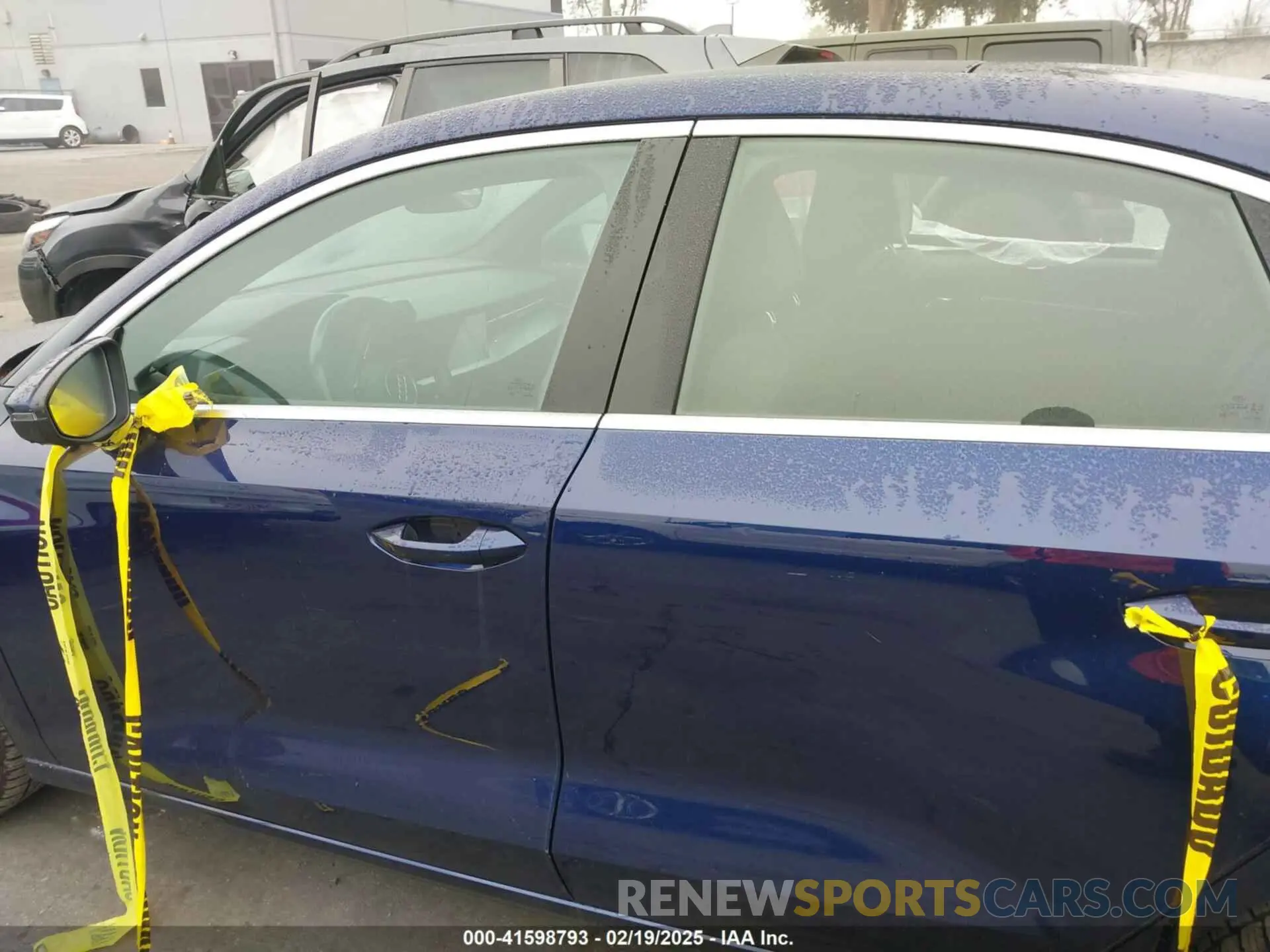 14 Photograph of a damaged car WAUGUDGY6NA071109 AUDI A3 2022