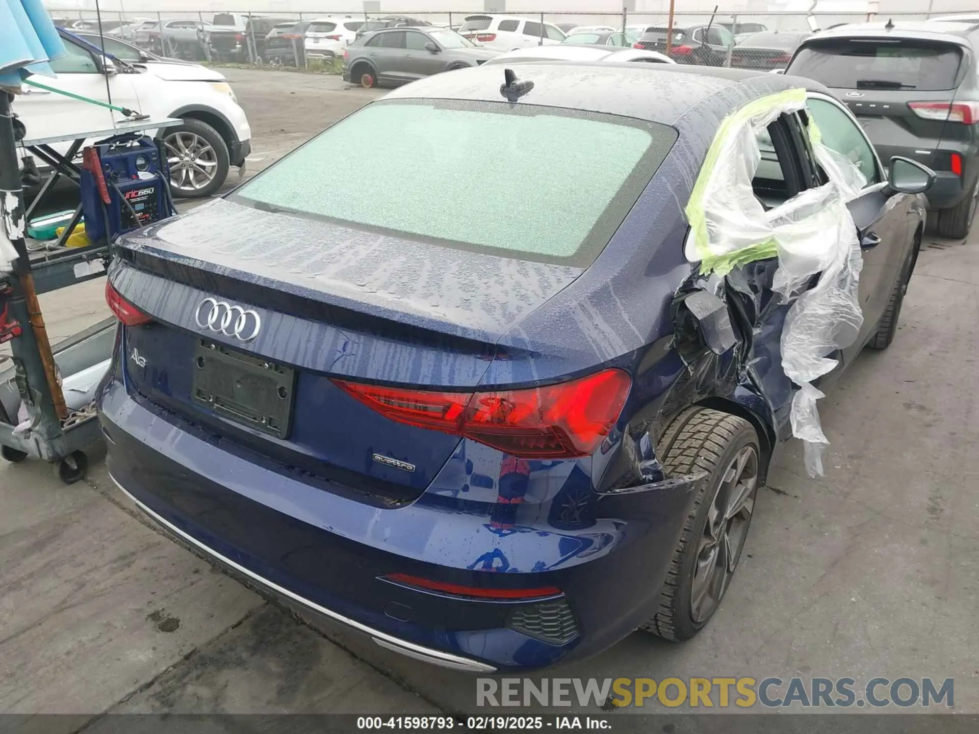 4 Photograph of a damaged car WAUGUDGY6NA071109 AUDI A3 2022