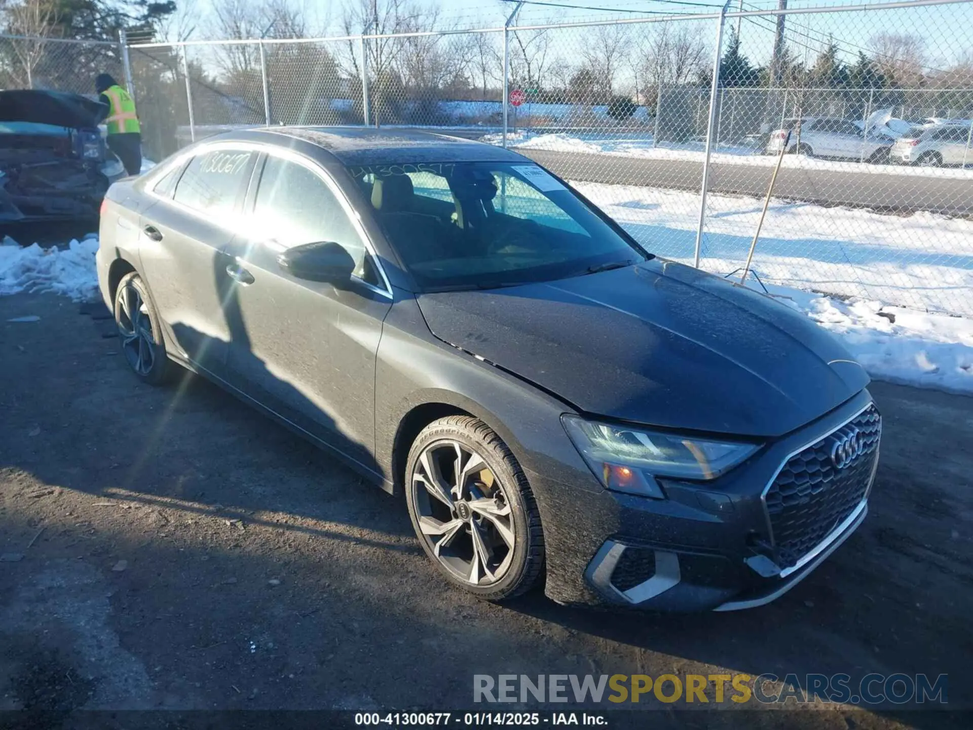 1 Фотография поврежденного автомобиля WAUGUDGY7NA061737 AUDI A3 2022
