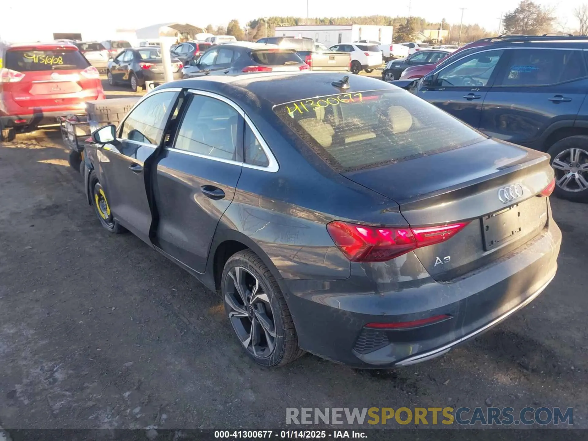 3 Фотография поврежденного автомобиля WAUGUDGY7NA061737 AUDI A3 2022
