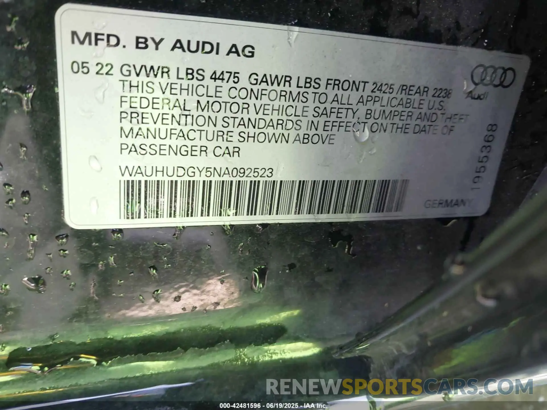 9 Photograph of a damaged car WAUHUDGY5NA092523 AUDI A3 2022